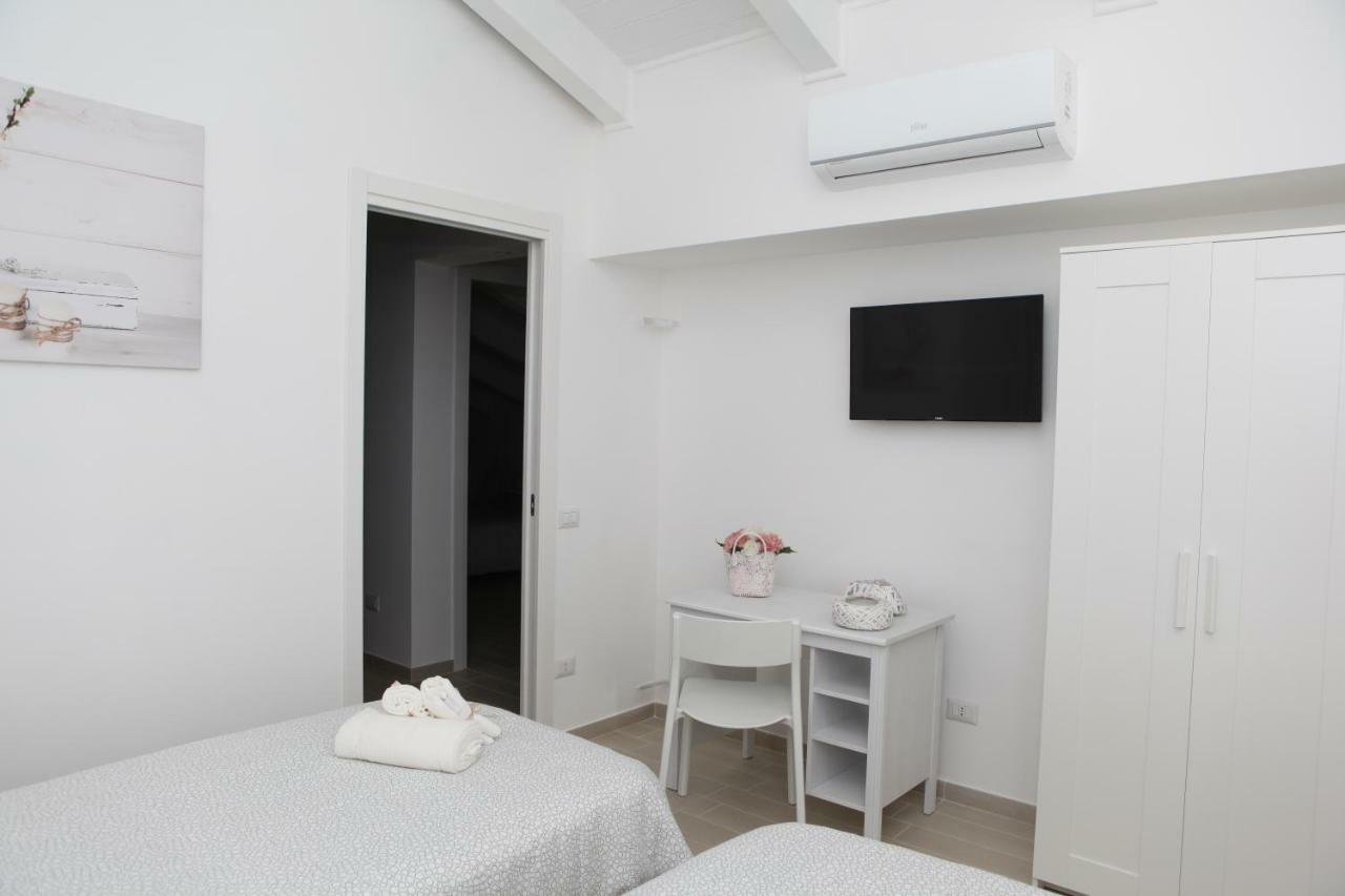 Rosy House - Hospitality Apartment Pimonte Exterior photo